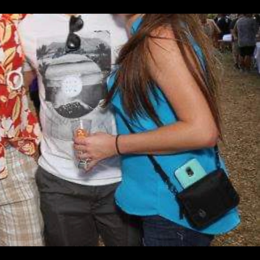 Timbuk2 Black Wallet Crossbody Purse Clutch